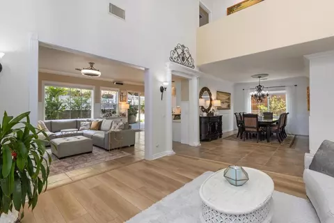 Entry Way - 2285 Hillyer St, Carlsbad, CA 92008 photo 5 of 8
