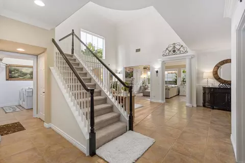 Entry Way - 2285 Hillyer St, Carlsbad, CA 92008 photo 2 of 8