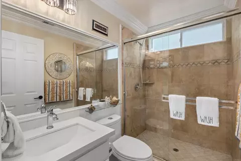 Bath - 2285 Hillyer St, Carlsbad, CA 92008 photo 1 of 4