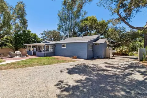 Exterior - 916 Sunset Dr, Vista, CA 92081 photo 14 of 15