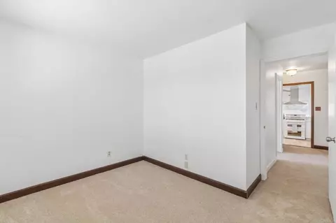 Entry Way - 916 Sunset Dr, Vista, CA 92081 photo 2 of 2