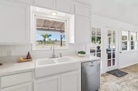 Kitchen - 916 Sunset Dr, Vista, CA 92081 photo 4 of 6