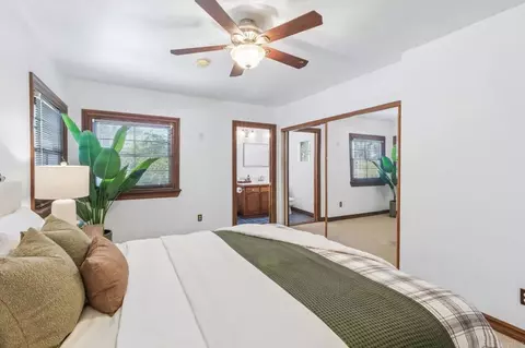 Bedroom - 916 Sunset Dr, Vista, CA 92081 photo 3 of 8