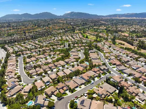View/Area - 41645 Cypress Point Way, Temecula, CA 92591 photo 8 of 12