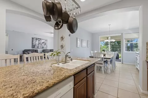 Kitchen - 41645 Cypress Point Way, Temecula, CA 92591 photo 4 of 5