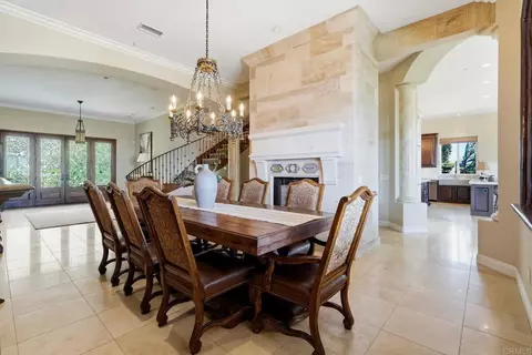 Dining - 2484 Dos Lomas, Fallbrook, CA 92028 photo 2 of 5