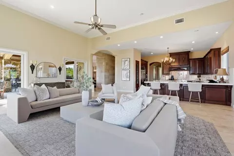 Living - 2484 Dos Lomas, Fallbrook, CA 92028 photo 4 of 4