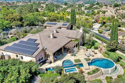 View/Area - 2484 Dos Lomas, Fallbrook, CA 92028 photo 2 of 10