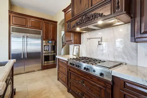Kitchen - 2484 Dos Lomas, Fallbrook, CA 92028 photo 3 of 6