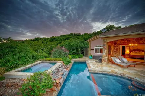 Exterior - 2484 Dos Lomas, Fallbrook, CA 92028 photo 3 of 11