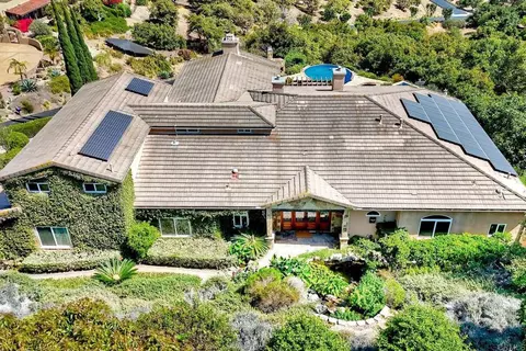 View/Area - 2484 Dos Lomas, Fallbrook, CA 92028 photo 9 of 10
