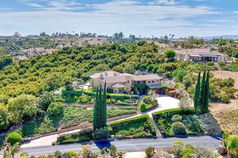 View/Area - 2484 Dos Lomas, Fallbrook, CA 92028 photo 10 of 10
