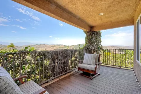 Exterior - 2484 Dos Lomas, Fallbrook, CA 92028 photo 5 of 11