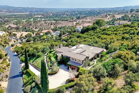 View/Area - 2484 Dos Lomas, Fallbrook, CA 92028 photo 8 of 10