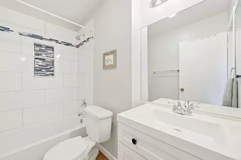 Bath - 31908 Del Cielo Este #10A, Bonsall, CA 92003 photo 1 of 2