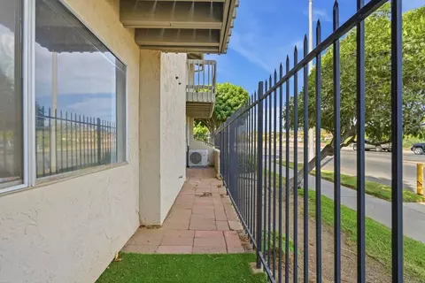 Exterior - 31908 Del Cielo Este #10A, Bonsall, CA 92003 photo 3 of 4