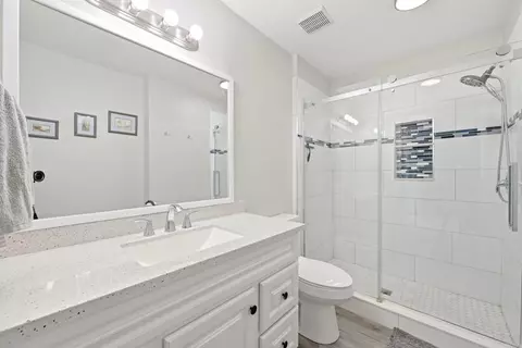 Bath - 31908 Del Cielo Este #10A, Bonsall, CA 92003 photo 2 of 2