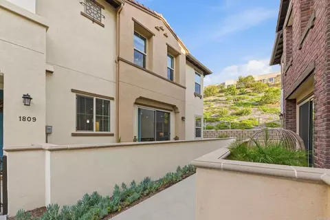 Exterior - 1811 Red Willow Way, Oceanside, CA 92056 photo 3 of 8