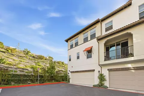 Exterior - 1811 Red Willow Way, Oceanside, CA 92056 photo 2 of 8