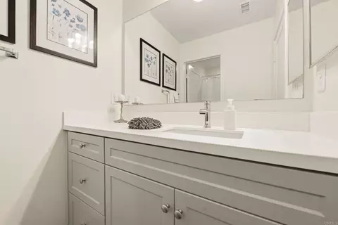 Bath - 1811 Red Willow Way, Oceanside, CA 92056 photo 5 of 5