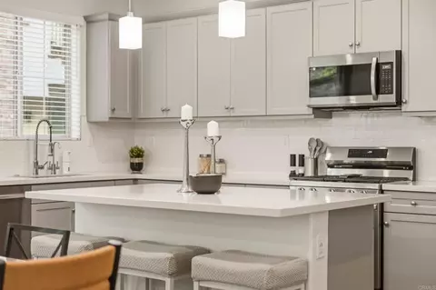 Kitchen - 1811 Red Willow Way, Oceanside, CA 92056 photo 2 of 5