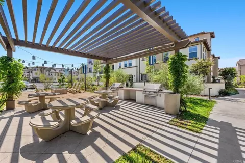 Exterior - 1811 Red Willow Way, Oceanside, CA 92056 photo 4 of 8