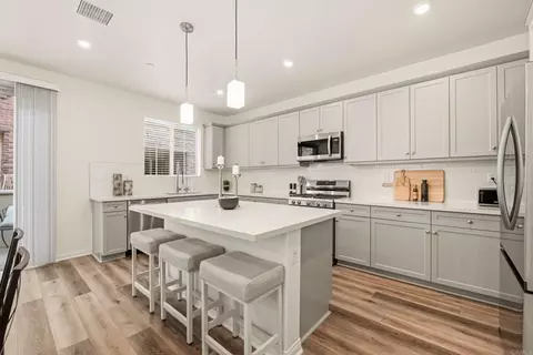 Kitchen - 1811 Red Willow Way, Oceanside, CA 92056 photo 4 of 5