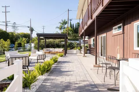 Exterior - 1551 Burgundy Rd, Encinitas, CA 92024 photo 4 of 10