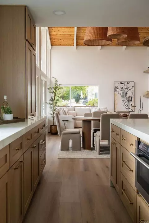 Kitchen - 1551 Burgundy Rd, Encinitas, CA 92024 photo 5 of 5