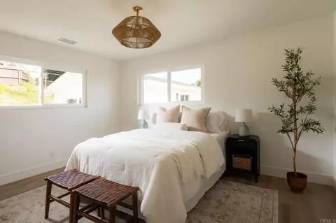 Bedroom - 1551 Burgundy Rd, Encinitas, CA 92024 photo 2 of 3