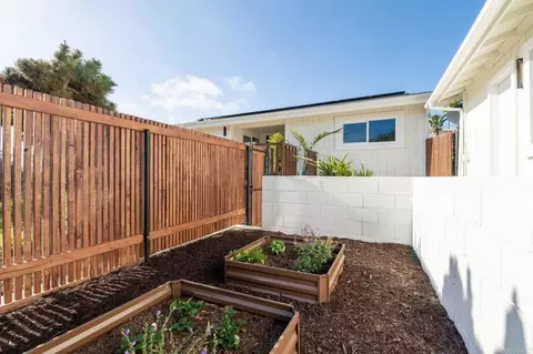 Exterior - 1551 Burgundy Rd, Encinitas, CA 92024 photo 7 of 10