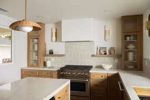 Kitchen - 1551 Burgundy Rd, Encinitas, CA 92024 photo 3 of 5
