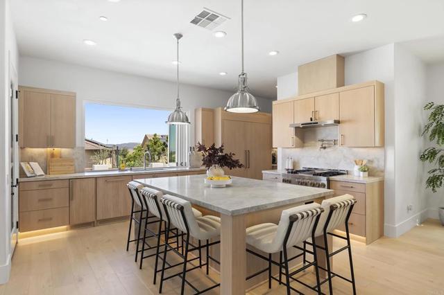 15862 Pomerol Ln, San Diego, CA 92127