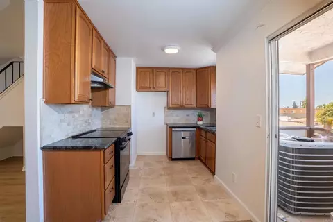 Kitchen - 569 E St #14, Chula Vista, CA 91910 photo 3 of 3