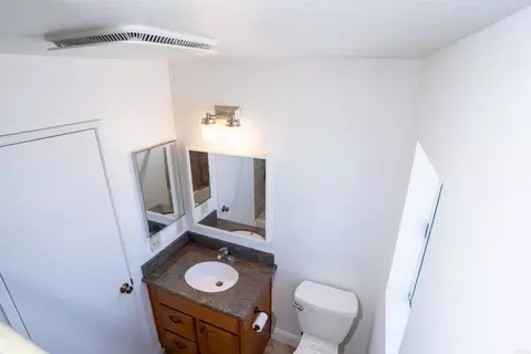 Bath - 569 E St #14, Chula Vista, CA 91910 photo 3 of 11