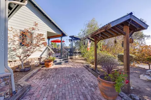 Exterior - 1818 Avocado Rd, Oceanside, CA 92054 photo 13 of 15