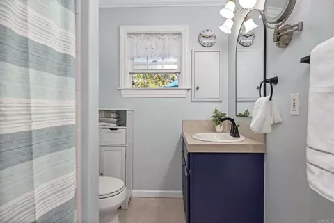 Bath - 1818 Avocado Rd, Oceanside, CA 92054 photo 4 of 5