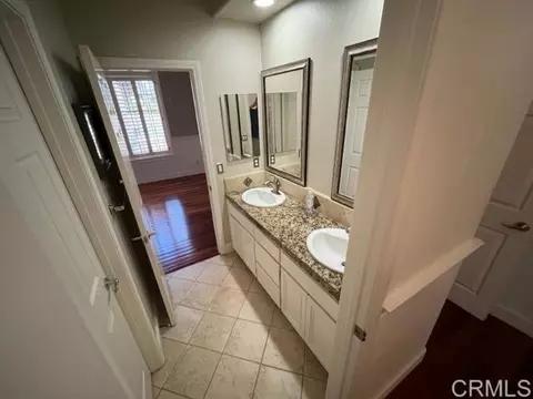 Bath - 3737 Cedar Vale Way, Fallbrook, CA 92028 photo 2 of 4