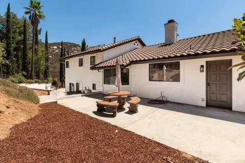 Exterior - 1650 Silver Tree Ln, Escondido, CA 92026 photo 7 of 14
