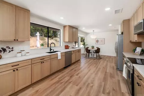 Kitchen - 1650 Silver Tree Ln, Escondido, CA 92026 photo 2 of 4