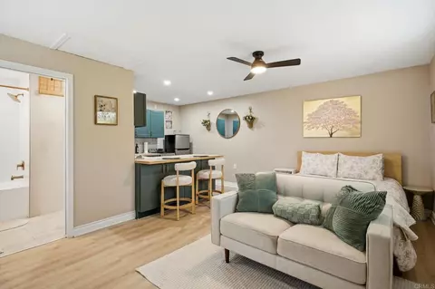 943 Park Hill Dr, Escondido, CA 92025