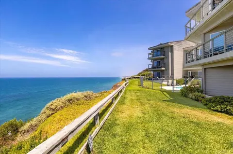 Exterior - 940 Sealane Dr #9, Encinitas, CA 92024 photo 1 of 4