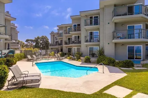 Exterior - 940 Sealane Dr #9, Encinitas, CA 92024 photo 3 of 4
