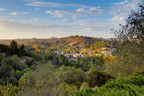 View/Area - 3088 Skycrest Dr, Fallbrook, CA 92028 photo 1 of 6