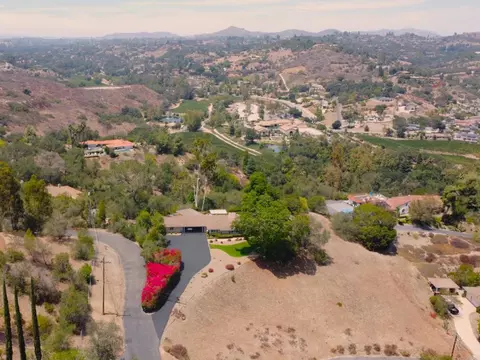 View/Area - 3088 Skycrest Dr, Fallbrook, CA 92028 photo 3 of 6