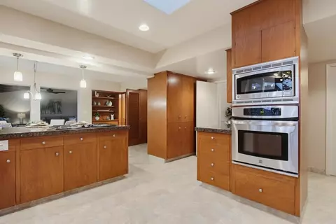 Kitchen - 3088 Skycrest Dr, Fallbrook, CA 92028 photo 3 of 4