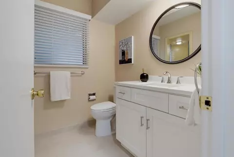 Bath - 3088 Skycrest Dr, Fallbrook, CA 92028 photo 7 of 7