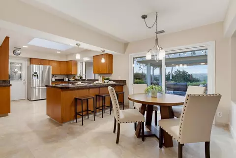 Dining - 3088 Skycrest Dr, Fallbrook, CA 92028 photo 2 of 6