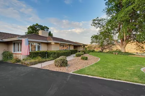 Exterior - 3088 Skycrest Dr, Fallbrook, CA 92028 photo 10 of 18