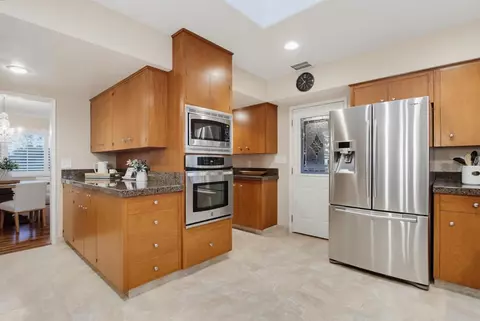 Kitchen - 3088 Skycrest Dr, Fallbrook, CA 92028 photo 4 of 4
